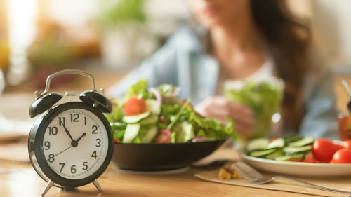 Jantar leve em 15 minutos: soluções práticas para uma alimentação noturna saudável