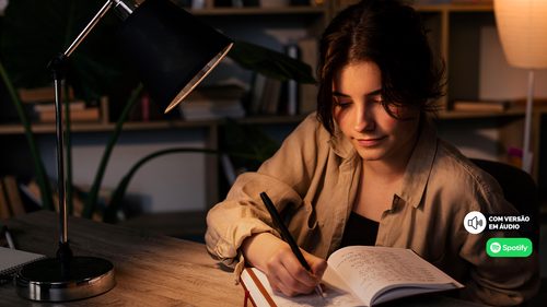 Reescrever a própria história: o que a psicologia diz sobre o poder da narrativa pessoal